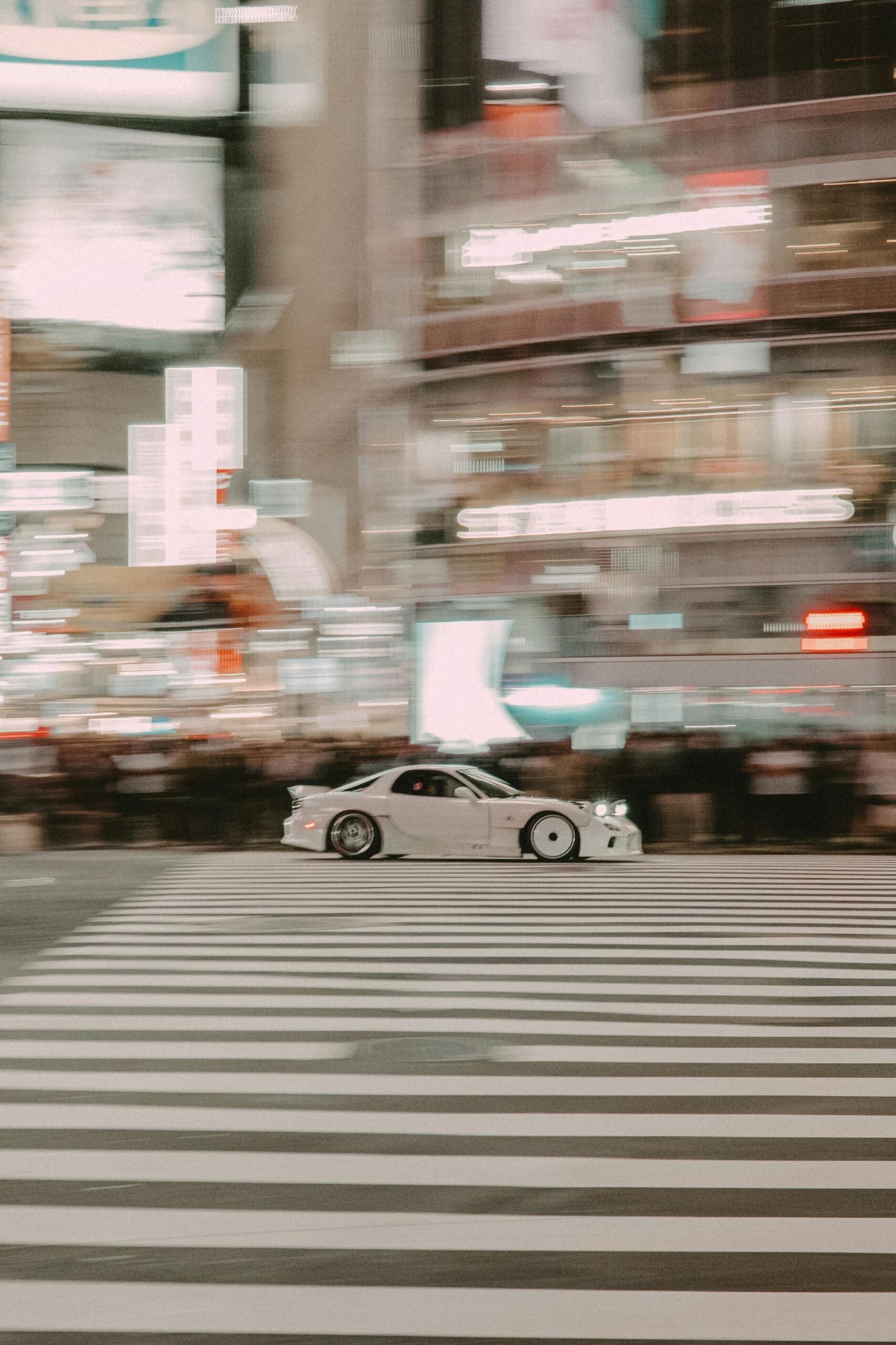 Japanese street car scene representing Forza Horizon 6 racing gameplay